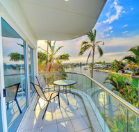 3br Broadbeach Lakefront Apartment - Sunshine Coast Tourism