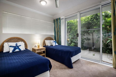4 Cote D Azur 6 Douglas Street - Holiday Sunshine Coast 3