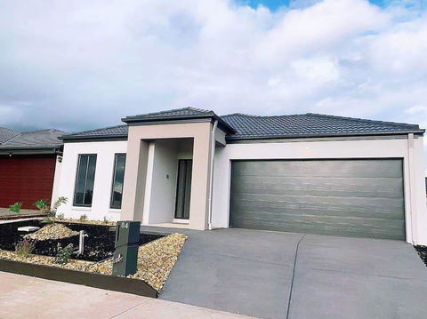 4Bed 2Bath Cozy Guesthouse In Tarneit - Sunshine Coast Tourism 0