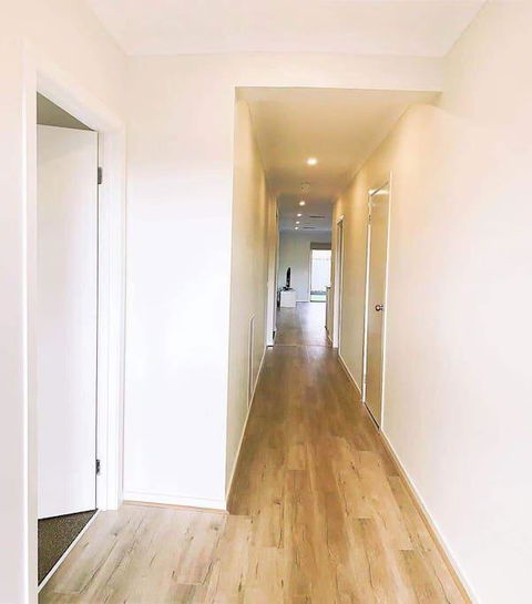 4Bed 2Bath Cozy Guesthouse In Tarneit - Sunshine Coast Tourism 3