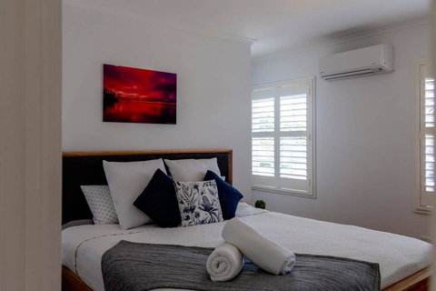 5 Bedroom Close To Beach And Moorpanyal Park - Sunshine Coast Tourism 1
