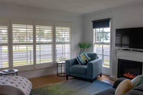 5 Bedroom Close To Beach And Moorpanyal Park - Sunshine Coast Tourism 2