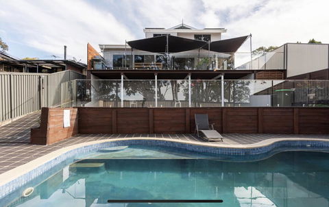 5 Bedroom With POOL And Studio Vues Relaxantes - Holiday Sunshine Coast 1