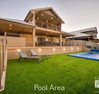 5 Kestrel Place - PRIVATE JETTY  POOL - Sunshine Coast Tourism