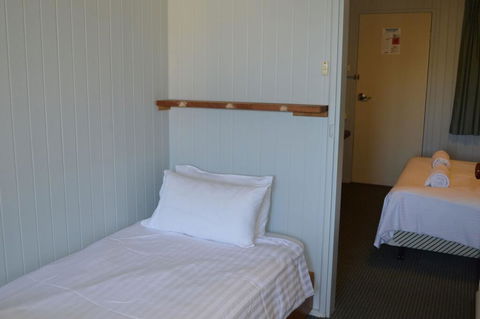5 Lakeview Plaza - Sunshine Coast Tourism 2