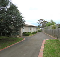 5 Little Penguin Crt Cowes - Cottage near the Beach - Sunshine Coast Tourism