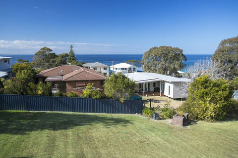 58 Lockhart Ave - Unlock Mollymook's Heart - Sunshine Coast Tourism 3