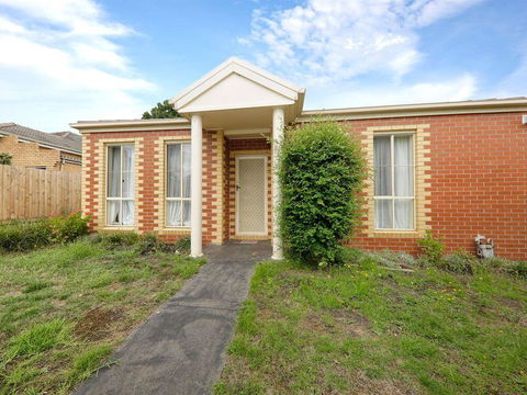 6 CAN STAY, CENTRAL GLEN WAVERLEY - Holiday Sunshine Coast 0