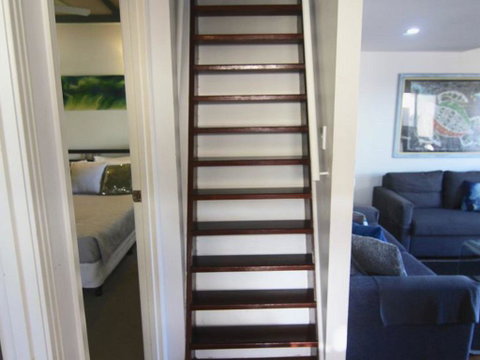 6 Pt Lookout Beach Resort - Sunshine Coast Tourism 2