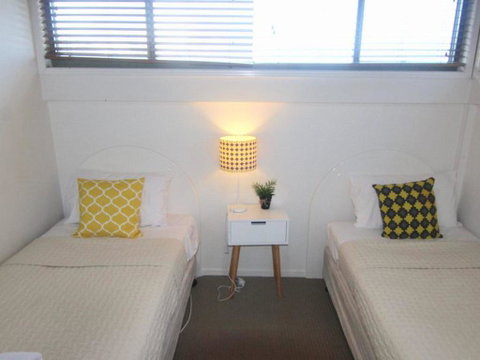 6 Pt Lookout Beach Resort - Sunshine Coast Tourism 3