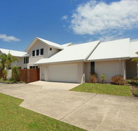 60 Beachway Parade Marcoola 500 BOND Linen supplied - Sunshine Coast Tourism