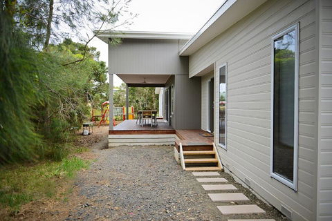 7 Gilmore St, Smiths Beach - Holiday Sunshine Coast 0