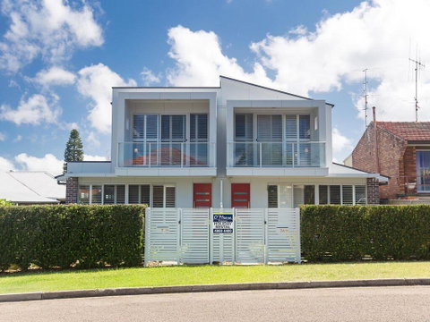 7a Judith Street - Stunning Duplex With Ducted Air Conditioning - Sunshine Coast Tourism 0