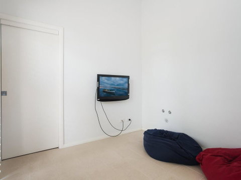 7a Judith Street - Stunning Duplex With Ducted Air Conditioning - Sunshine Coast Tourism 3