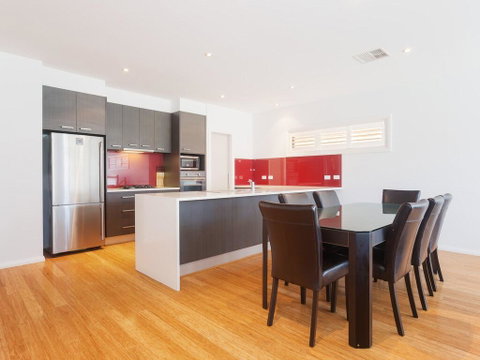 7a Judith Street - Stunning Duplex With Ducted Air Conditioning - Sunshine Coast Tourism 2