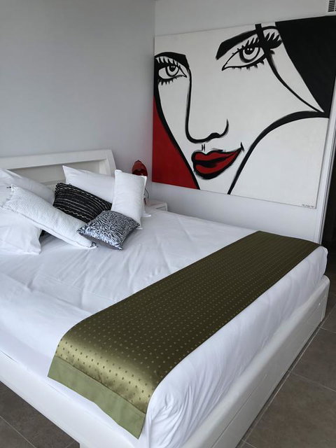 8 ON ELYSEE Alexandra Headland / Mooloolaba Beach - Sunshine Coast Tourism 1