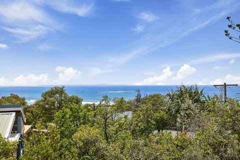 8 Yarrong Road - Sunshine Coast Tourism 2