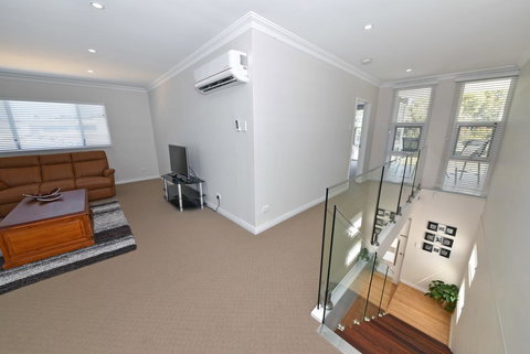 87A- Yokine - Holiday Sunshine Coast 2