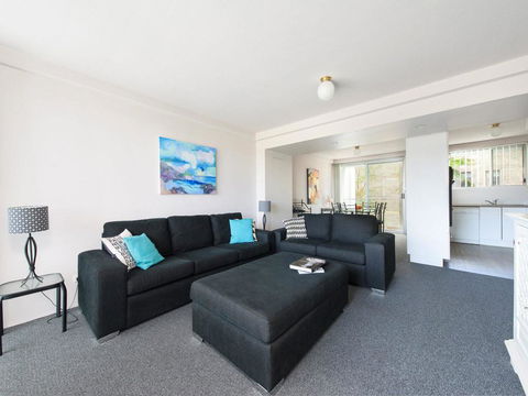 9 Cirrus @ Fingal Bay - Sunshine Coast Tourism 1