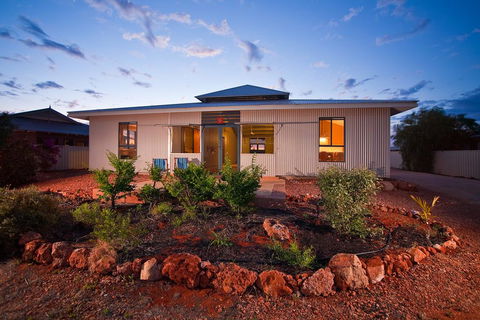 9 Skipjack Circle - Lovely Pet-Friendly Holiday Home With A Breezeway - Sunshine Coast Tourism 0