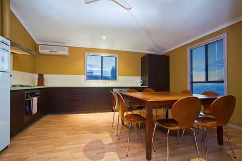 9 Skipjack Circle - Lovely Pet-Friendly Holiday Home With A Breezeway - Sunshine Coast Tourism 2