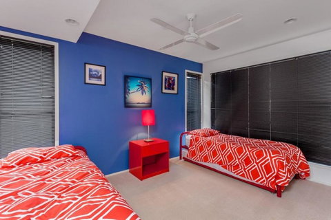 90 Cooloola Drive - Rainbow Beach, Luxury Beach House, Ocean Views - Sunshine Coast Tourism 3