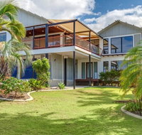 90 Cooloola Drive - Rainbow Beach Luxury Beach House Ocean Views - Sunshine Coast Tourism