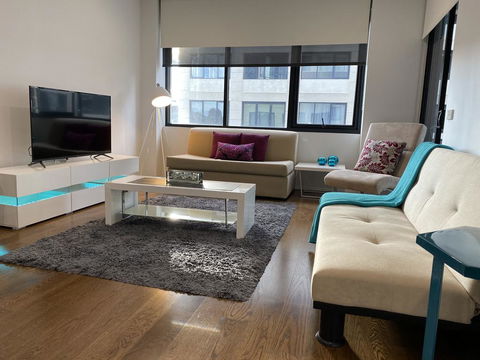 @Realm Modern Executive Apartment, 1BR, Wine, WiFi, Secure Parking, Canberra - Sunshine Coast Tourism 0