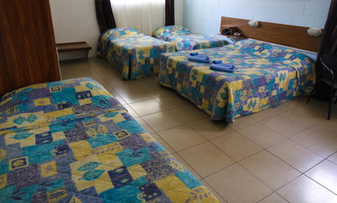 A & A Motel - Sunshine Coast Tourism 1