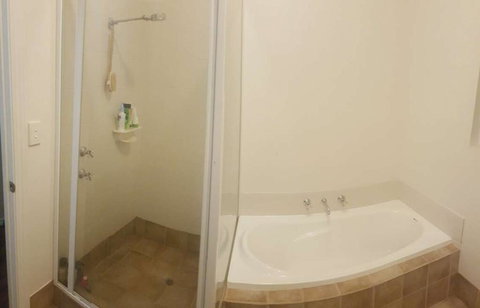 A Better Life Animal Sanctuary FarmStay - Private Two-Bedrooms, Lounge Room & Bathroom & Toilet, Shared Kitchen - Sunshine Coast Tourism 1