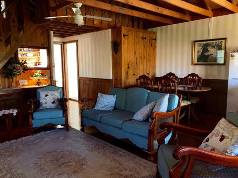 A Country Barn Retreat - Sunshine Coast Tourism 3
