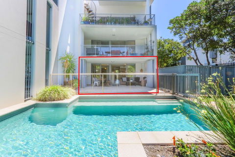 A Deluxe Swim Up - Drift Apartments South - Sunshine Coast Tourism 0