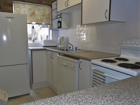 A Furnished Townhouse In Goulburn - Sunshine Coast Tourism 1