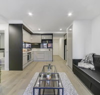 A Modern 2BR Apt 5-min Walk to Melbourne Central - Holiday Sunshine Coast