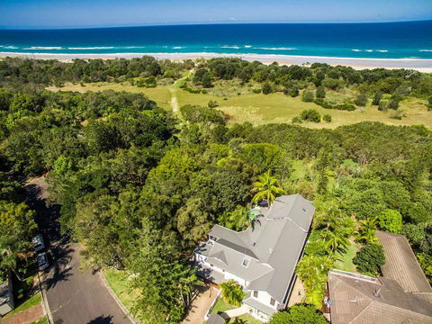 A PERFECT STAY - Baby Blue - Holiday Sunshine Coast 1