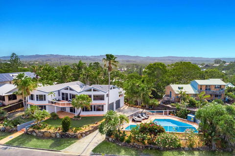 A PERFECT STAY - Byron Pacific Vista - Holiday Sunshine Coast 0