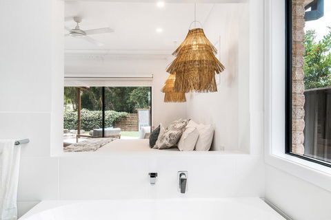 A PERFECT STAY - Julian Rocks House - Holiday Sunshine Coast 2