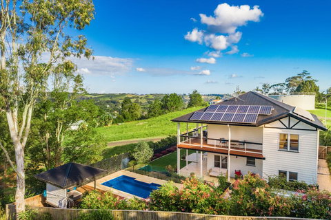 A PERFECT STAY - Serenade - Sunshine Coast Tourism 1