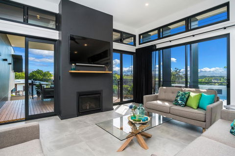 A PERFECT STAY - Wollumbin Haus Byron - Holiday Sunshine Coast 2