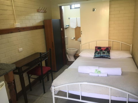 A Railway Lodge - Sunshine Coast Tourism 3