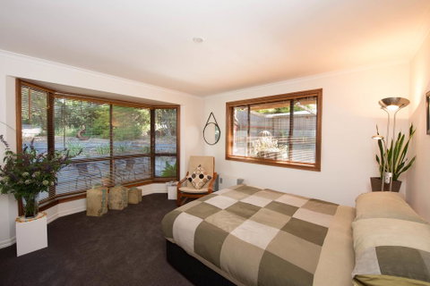 A Suite Spot In The Hills - Sunshine Coast Tourism 0