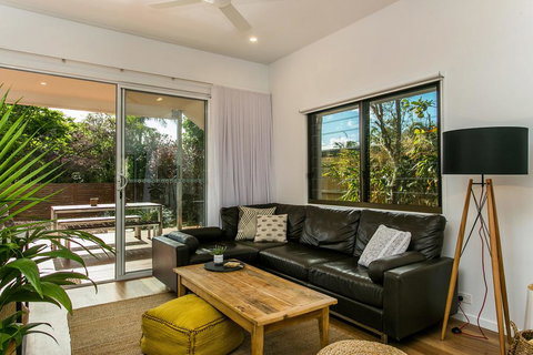 A SWEET ESCAPE - Alcorn House - Holiday Sunshine Coast 3