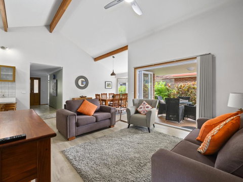 A Villa On 7th - Sunshine Coast Tourism 0