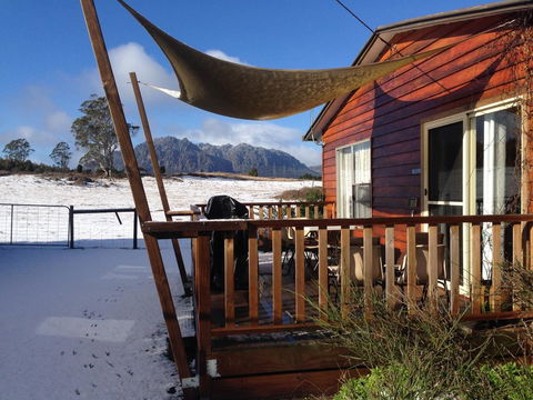 AAA Granary Accommodation - Holiday Sunshine Coast 3