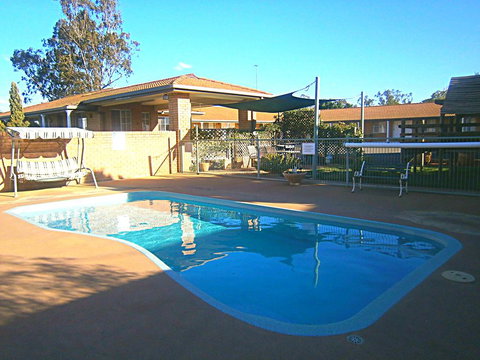 Aaron Inn Motel - Sunshine Coast Tourism 0