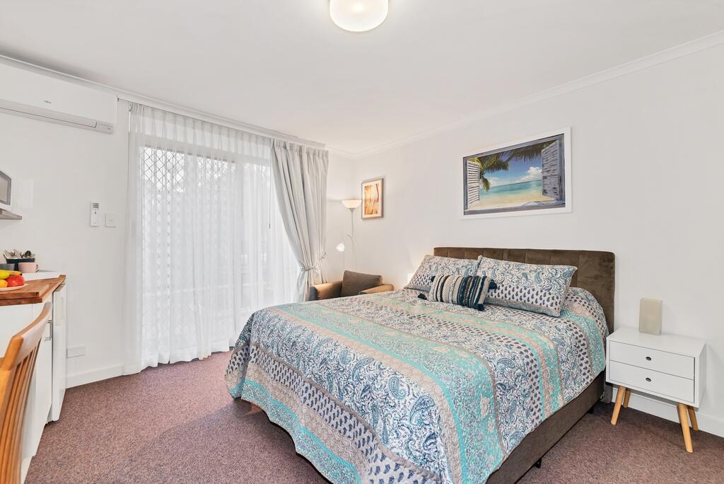 Madora Bay WA Sunshine Coast Tourism