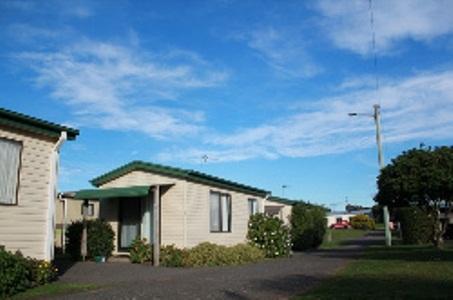 Abel Tasman Cabins Devonport - Holiday Sunshine Coast 1