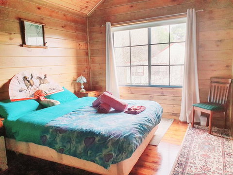 Abelia Cottages SPA Lakeside COTTAGE No 2 - Sunshine Coast Tourism 2