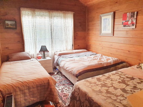 Abelia Cottages SPA Lakeside COTTAGE No 2 - Sunshine Coast Tourism 3