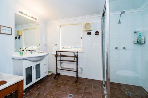 Abelia House B &B - Holiday Sunshine Coast 2